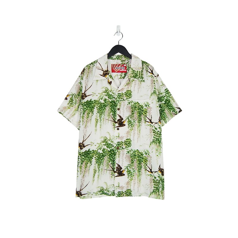 A‧PRANK:DOLLY ::Brand HOUSTON white green leaves flying swallows and handle flower shirt T806133 - เสื้อเชิ้ตผู้ชาย - ผ้าฝ้าย/ผ้าลินิน ขาว