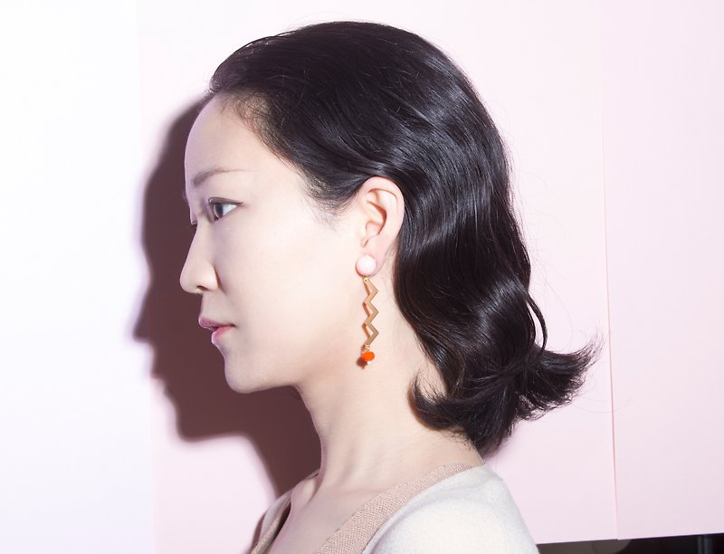 YUNSUO-original design-MEMPHIS art style pink asymmetric earrings clips - Bracelets - Other Metals Pink
