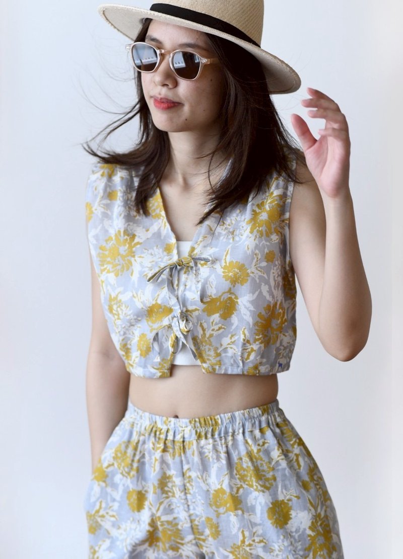 Printed crop tops - 洋裝/連身裙 - 其他材質 