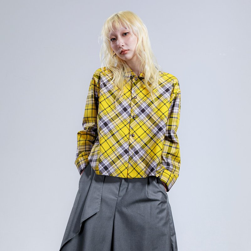 圓弧領微傘狀襯衫 - 女襯衫 - 其他材質 黃色