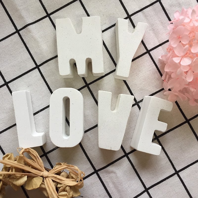 White cement letters decorate English words white wedding props - Items for Display - Cement White