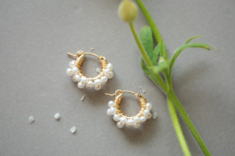 HappyCircle1.3cm│Natural Pearl Skirt 14kgf Clip-On Birthday Gift Pearl - Earrings & Clip-ons - Pearl White