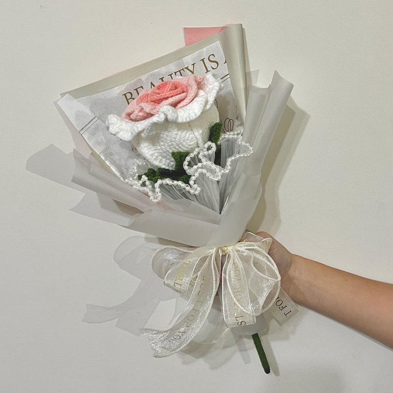 Crocheted Rose Preserved Bouquet - ช่อดอกไม้แห้ง - ผ้าฝ้าย/ผ้าลินิน สึชมพู