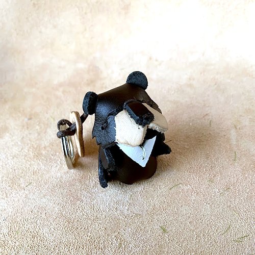 放手作皮革 動物森林-台灣黑熊-真皮植鞣 皮革鑰匙圈 吊飾 動物造型