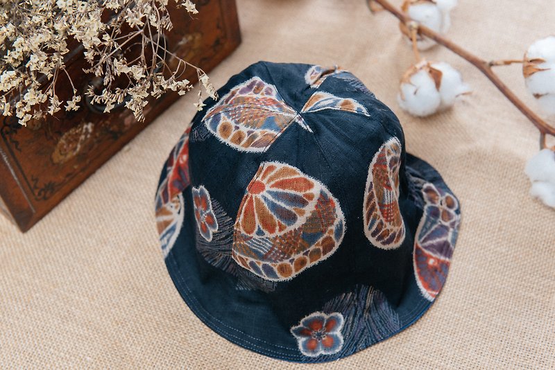Taiwanese Reversible Handmade bucket hat  - Bibs - Cotton & Hemp Black