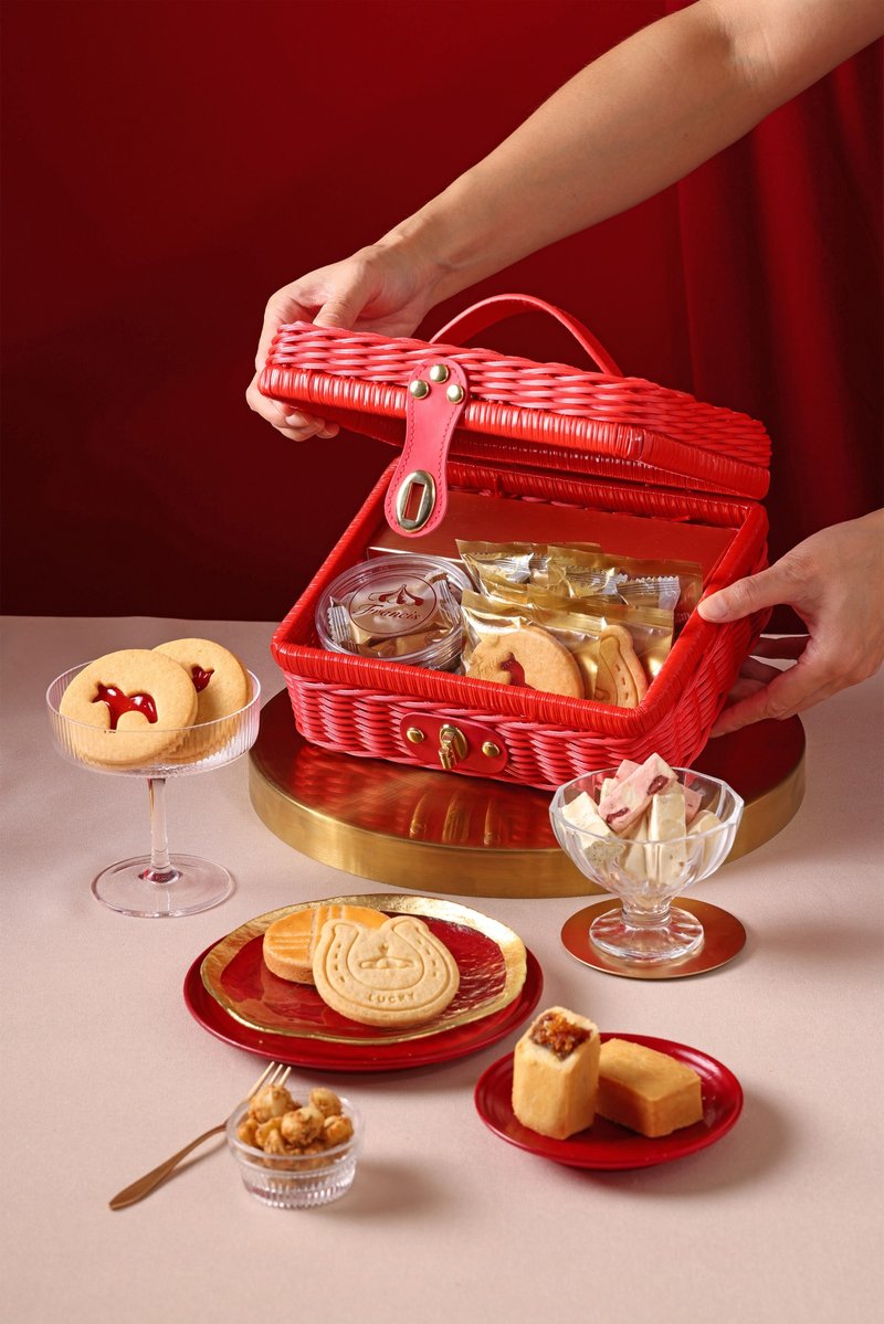 【旧正月限定】馳曜ピクニックバスケット【Francisメリーゴーランド】 - スナック菓子 - 食材 レッド