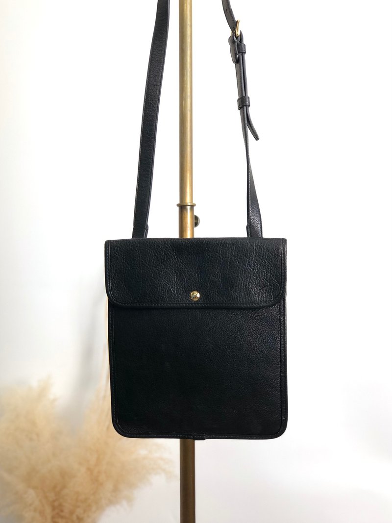 【 日本直送　名牌中古包 】LOEWE ロエベ ショルダーバッグ ブラック ボタン レザー vintage ヴィンテージ オールド 5ahv4g - 側背包/斜背包 - 真皮 黑色