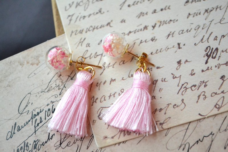 Pink Tassel with Dried Flower Glass Globe Bubble 18k earrings - ต่างหู - แก้ว สึชมพู