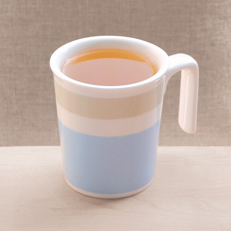 Qinweifeng Kiss Mug-P+L デザインカップ 蓋なし (台湾製、電子レンジ用 SGS 検査可能) - マグカップ - 磁器 ブルー