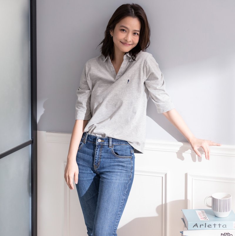 【An Outfit Set. Wear It All Year Round, No Need to Change with Seasons】7/10 Sleeve Lady Polo. Slim-fit Jeans. - Women's Tops - Cotton & Hemp 