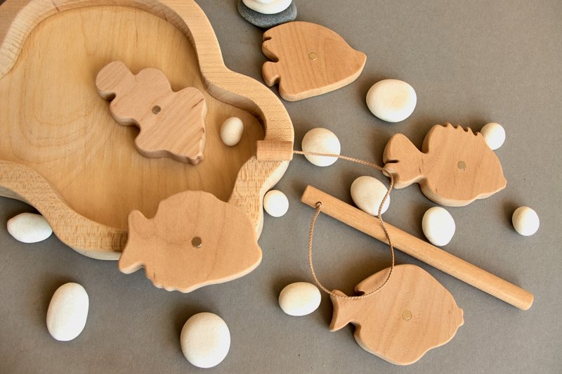 wooden magnetic fishing game for baby - 寶寶/兒童玩具/玩偶 - 木頭 透明