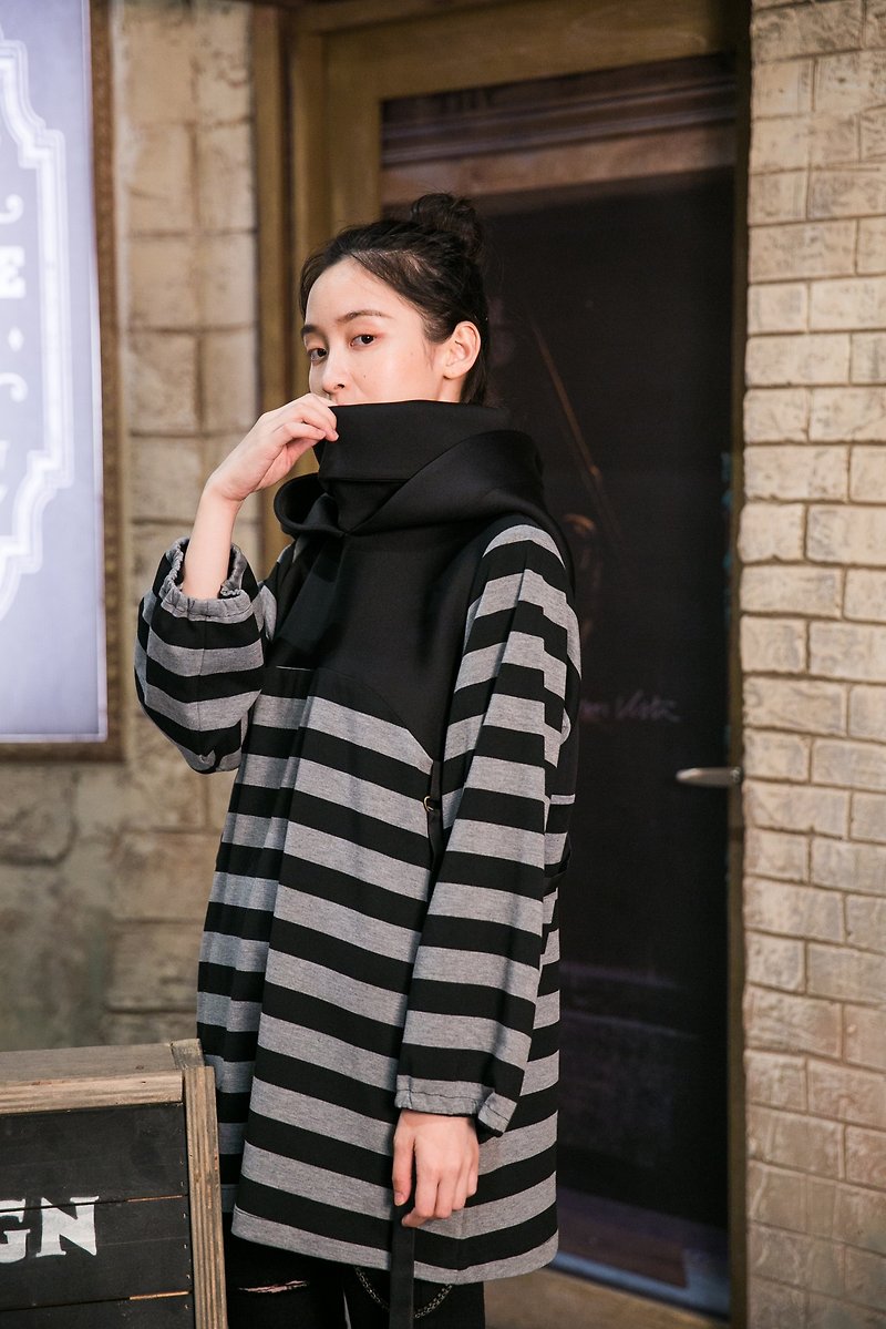 Mark is Yinchuan Xiaoxia cotton striped top with space cotton accessories long top - เสื้อผู้หญิง - ผ้าฝ้าย/ผ้าลินิน สีดำ