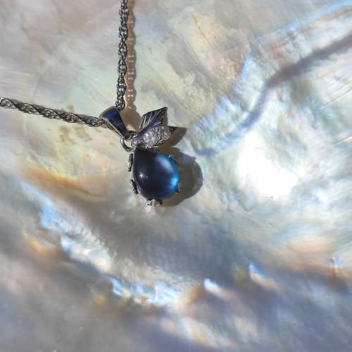 Be'shine Jewelry Official Necklace Aurora of T'Sea - Brazilian London Blue Topaz with Pearl Shell
