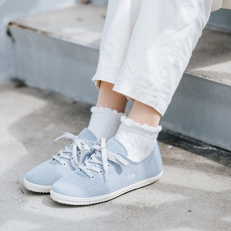 Lace-up casual shoes Flat Sneakers with Japanese fabrics Leather insole - รองเท้าลำลองผู้หญิง - ผ้าฝ้าย/ผ้าลินิน สีน้ำเงิน