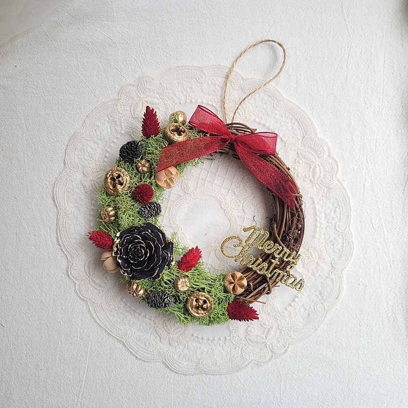 [In Stock] Immortal Reindeer Moss Wood Rose Wreath Hanging Decoration. Comes with gift box. - Items for Display - Plants & Flowers 