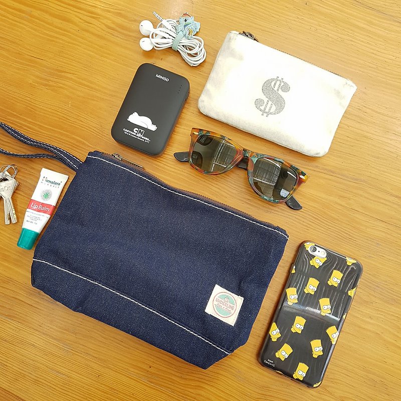 Denim Handbag HB02 / Clutch / daily use - กระเป๋าเครื่องสำอาง - ผ้าฝ้าย/ผ้าลินิน สีน้ำเงิน