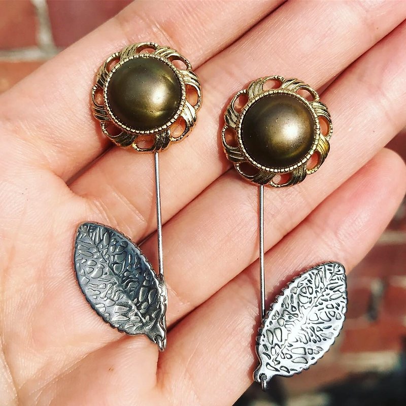 [Lost and find] antique gold flower earrings - Earrings & Clip-ons - Gemstone Khaki