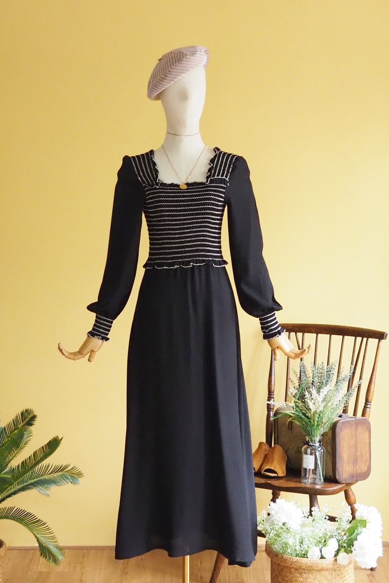 Vintage dress | Size M | Black with white smoking detail - ชุดเดรส - เส้นใยสังเคราะห์ สีดำ