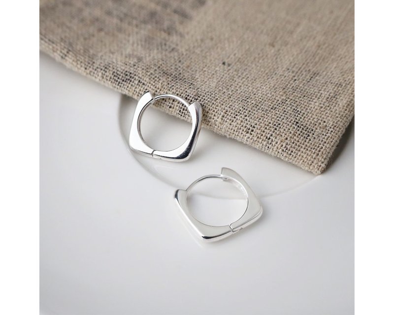 I 容 I 925スターリングシルバーイヤリング - ピアス・イヤリング - スターリングシルバー シルバー