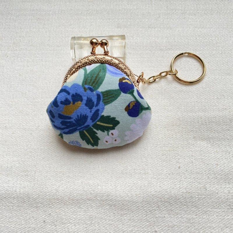 Hot stamping flower kiss lock bag key ring - กระเป๋าใส่เหรียญ - ผ้าฝ้าย/ผ้าลินิน 