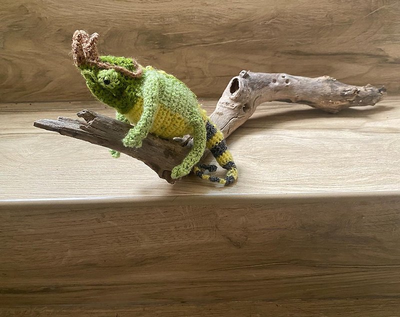 Jackson  Handmade Chameleon - ตุ๊กตา - วัสดุอื่นๆ หลากหลายสี