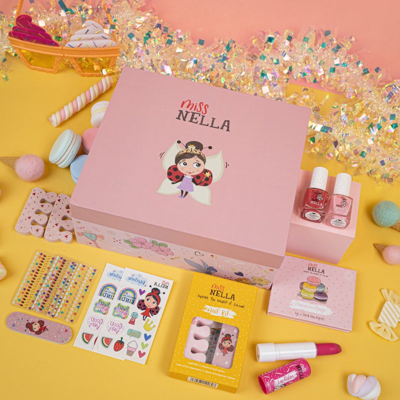 British [Miss NELLA] Princess Gift Box - Fondant House World/Macaron Kingdom 5 members - Nail Polish & Acrylic Nails - Other Materials Multicolor