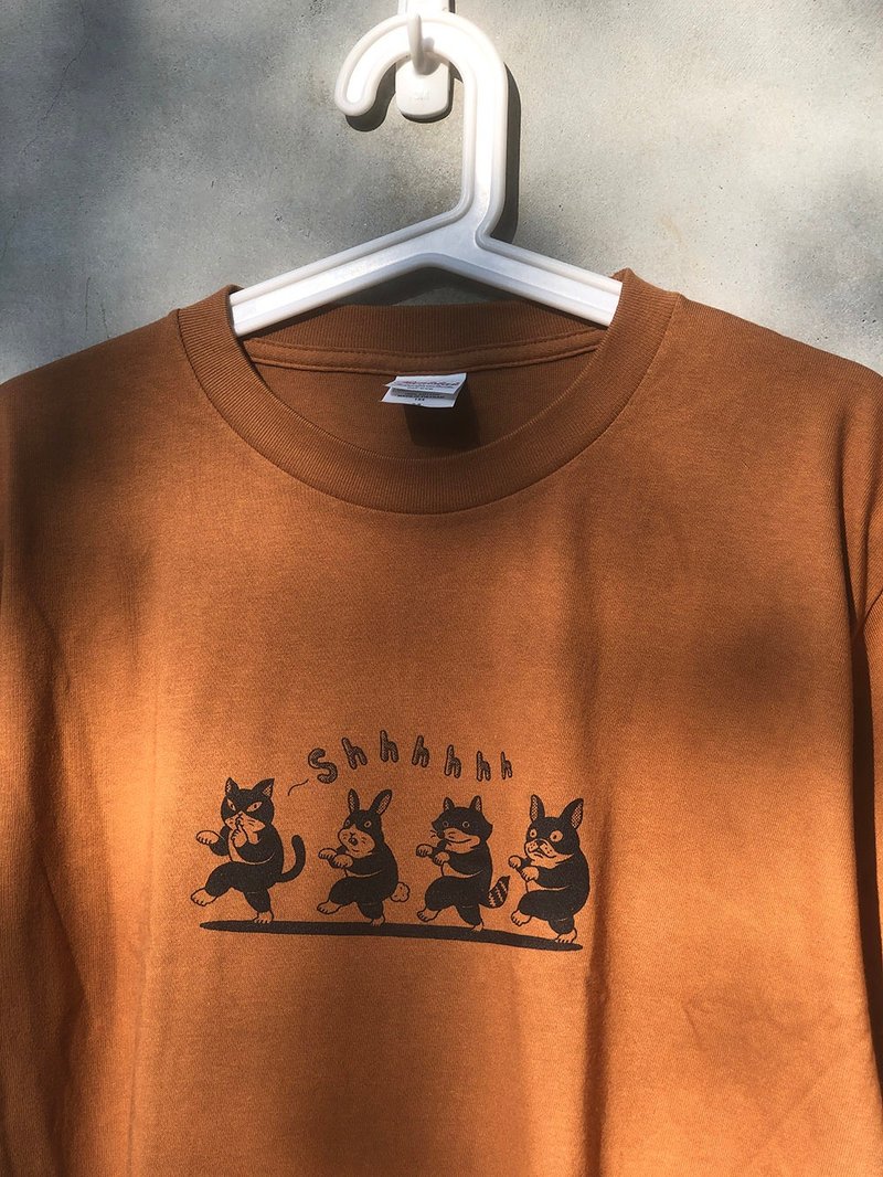 蒙面家族 T-Shirt / 手工絹印 - 女 T 恤 - 棉．麻 白色