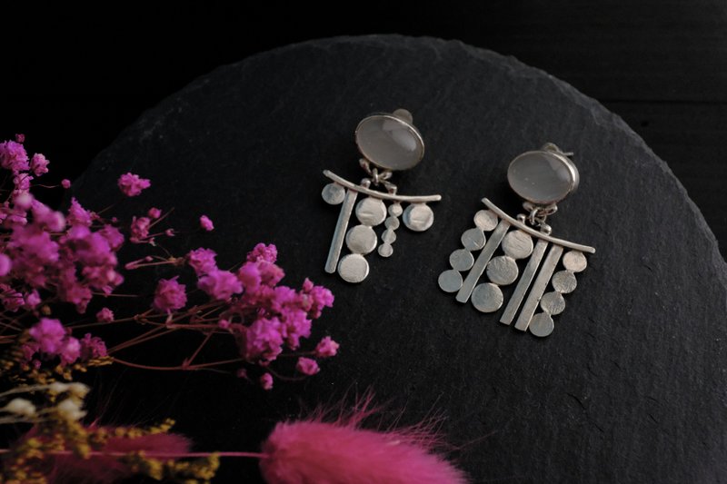 Skirt Swaying Series 2 - Earrings & Clip-ons - Sterling Silver White