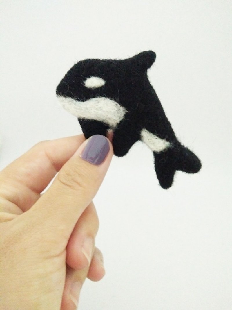 Wool felt brooch / pin - whale made in Taiwan handmade - เข็มกลัด - ขนแกะ สีน้ำเงิน