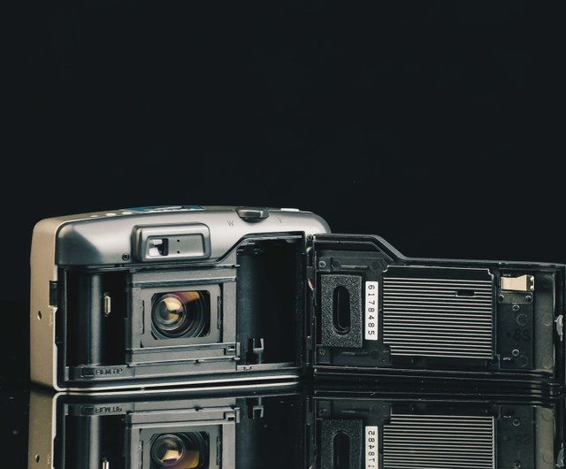 KONICA press 中判フィルムカメラ コニカ Konica 現場監督 LENS 35 35mm コンパクトフィルムカメラ