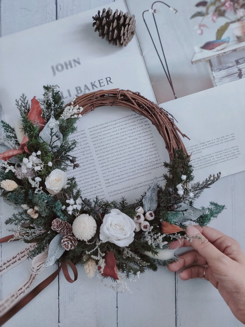 Christmas gift - Everlasting Rose Christmas Wreath - Dried Flowers & Bouquets - Plants & Flowers Green