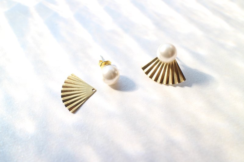 Shells secret- Pearl brass earrings - Earrings & Clip-ons - Copper & Brass Multicolor