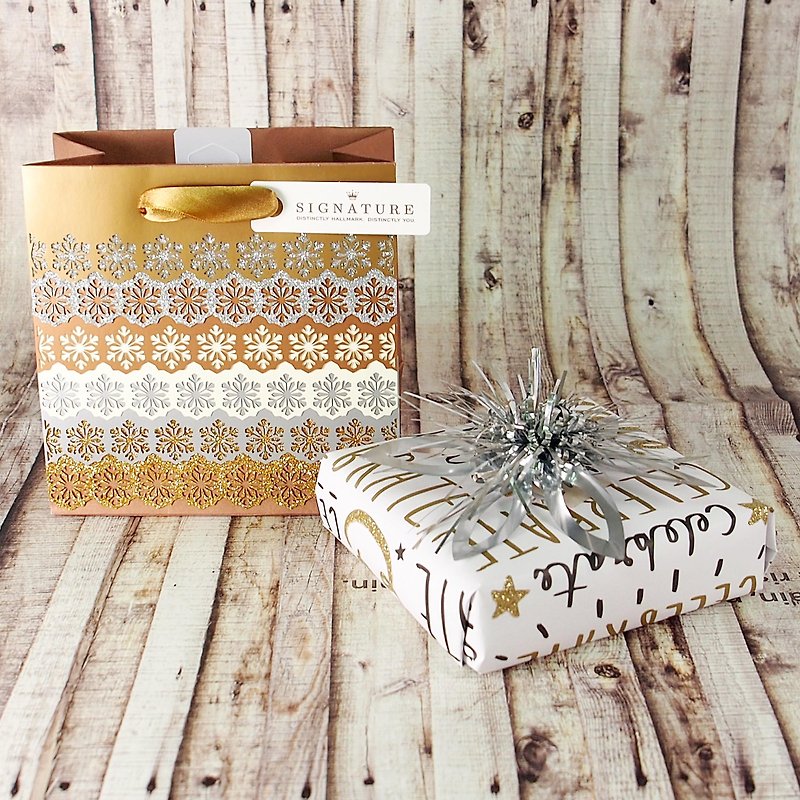 Sparkling snowflake Christmas gift bags - การ์ด/โปสการ์ด - กระดาษ สีทอง