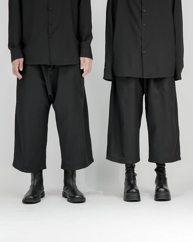 MUKK DESIGN Pocket low-crotch cropped pants - กางเกงขายาว - ผ้าฝ้าย/ผ้าลินิน สีดำ
