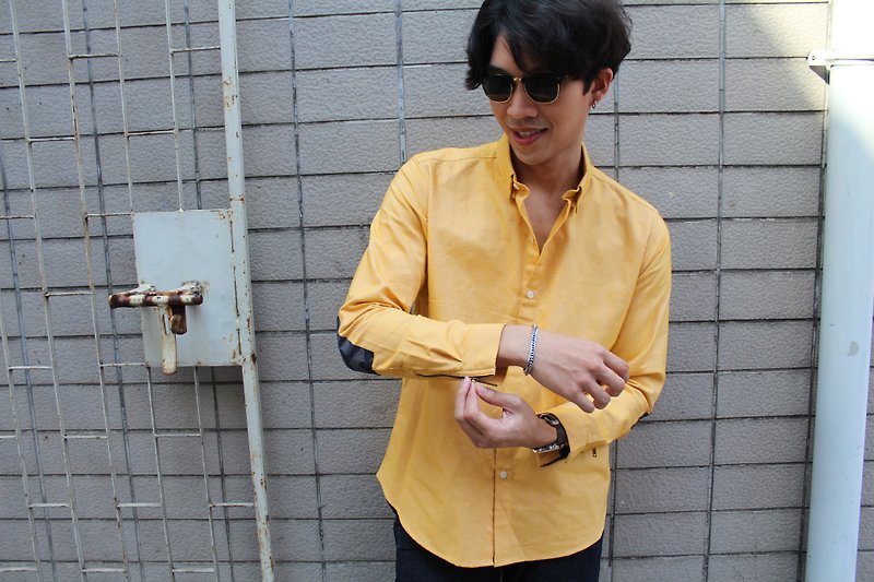 Strike a smart profile on autumnal day stretch-cotton oxford shirt.  - เสื้อเชิ้ตผู้ชาย - ผ้าฝ้าย/ผ้าลินิน สีเหลือง