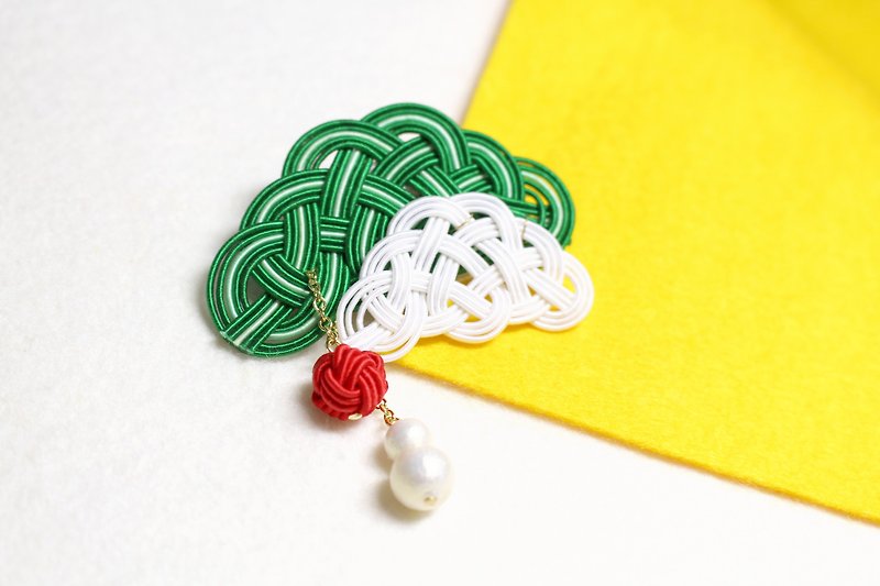japanese style brooch / mizuhiki / japan / accessory / plants / green - เข็มกลัด - ผ้าไหม สีเขียว
