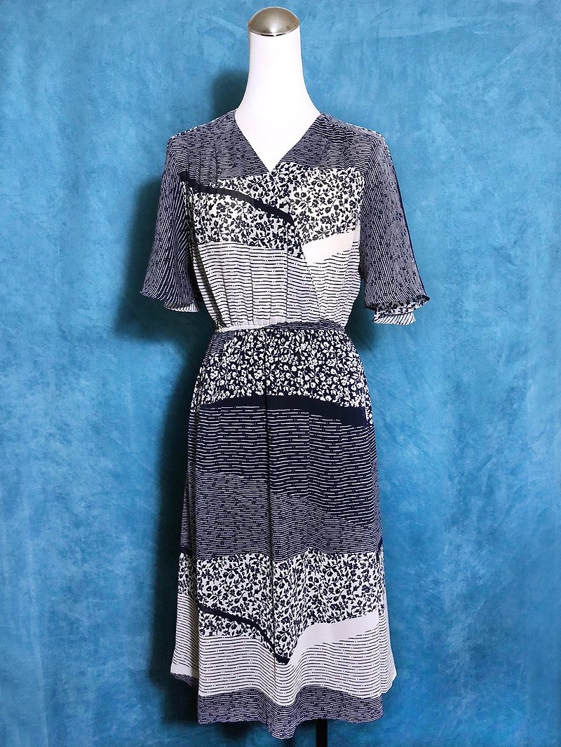 Pingpong vintage [vintage dress / irregular printing chiffon short-sleeved vintage dress] bring back VINTAGE - ชุดเดรส - เส้นใยสังเคราะห์ สีน้ำเงิน