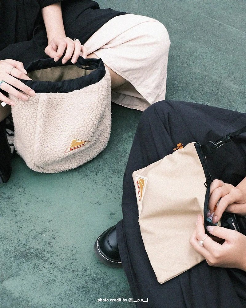 KINCHAKU Reversible Shoulder Bag 10 Colors - กระเป๋าแมสเซนเจอร์ - ไนลอน 