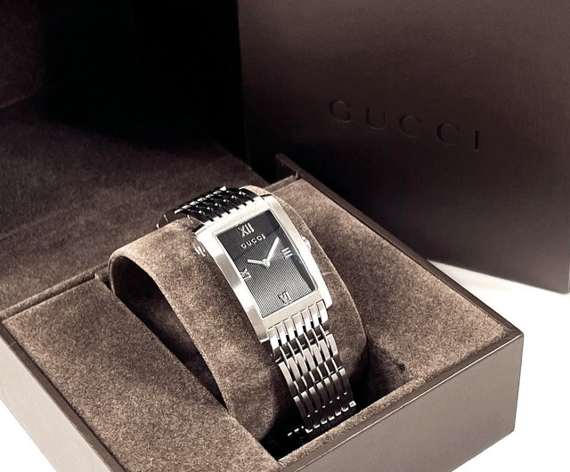 送料込 GUCCI グッチ 8600J レディースクォーツ時計 稼働品