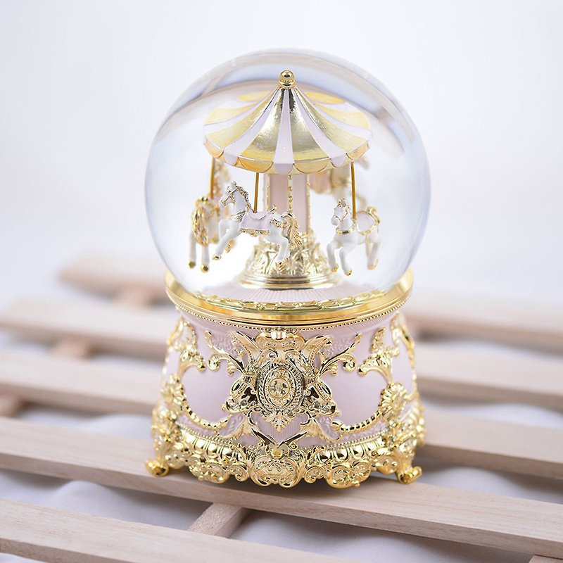 粉金旋轉木馬 (夜光石) 水晶球音樂盒 生日情人節結婚禮物 - 擺飾/家飾品 - 玻璃 