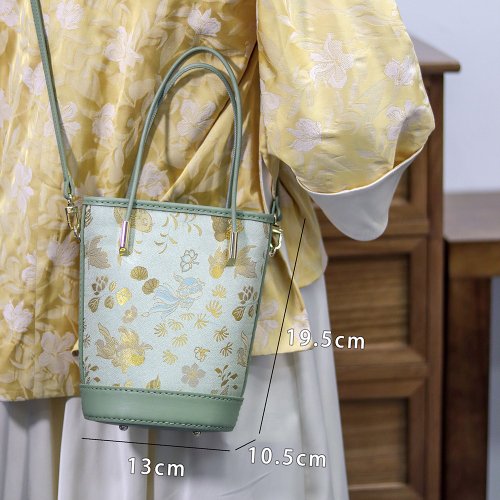 ハンドメイド手刺繍バッグ Yahoo!オークション - ハンドメイド 手刺繍 バッグ&ショルダーバッグ