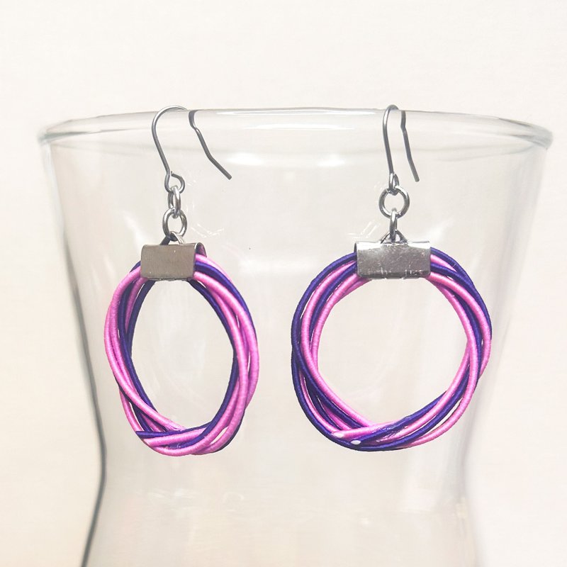 [Mizuhiki] One knot arrangement [Earrings] [Purple] [Purple] series - Earrings & Clip-ons - Paper Purple