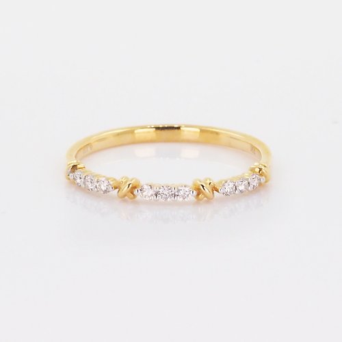 Kelimeraki Jewellery The Diamond and Cross Ring | 鑽石十字線戒 | 18K 黃金
