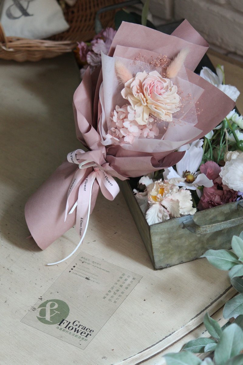 【粉色索拉小花束】生日花禮/節日送禮/永生花 - 乾燥花/永生花 - 植物．花 粉紅色