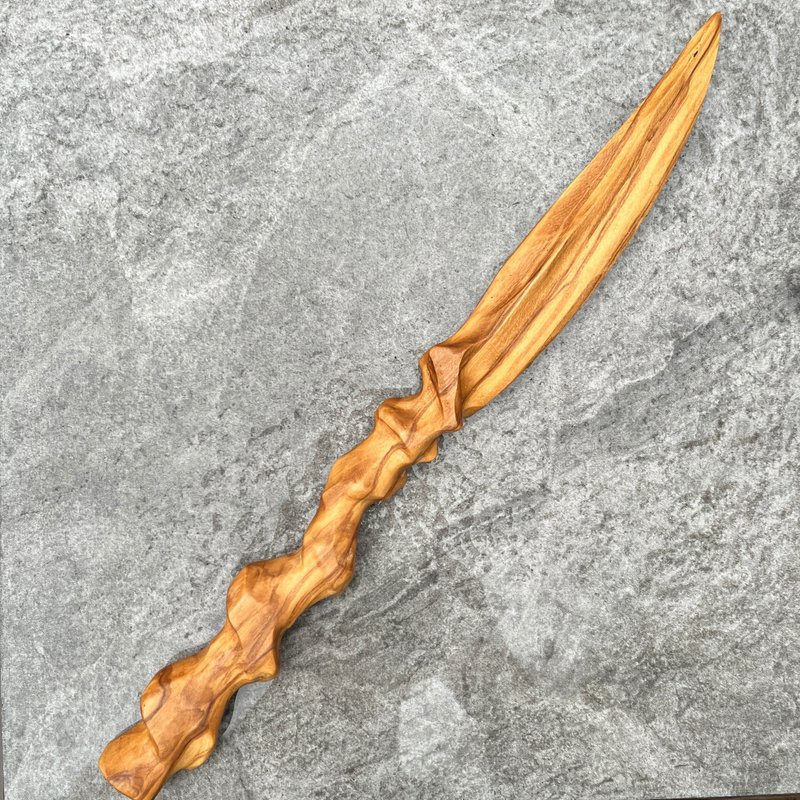 I sell swords, demon swords, wooden swords, gold and ten handmade wooden swords, art wooden swords, short swords, magic swords, paper weights - ของวางตกแต่ง - ไม้ สีนำ้ตาล