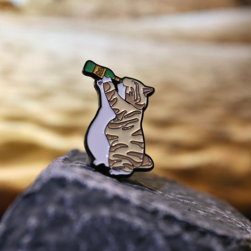 Drinking Meow painted badge - Badges & Pins - Other Metals 