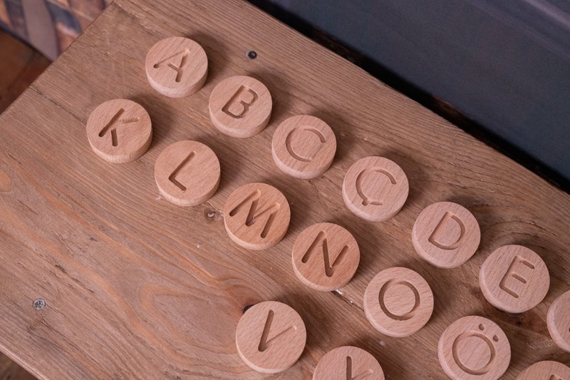 Round Letter Set, Natural Wooden Gift, Children's Educational Toy - 寶寶/兒童玩具/玩偶 - 木頭 咖啡色