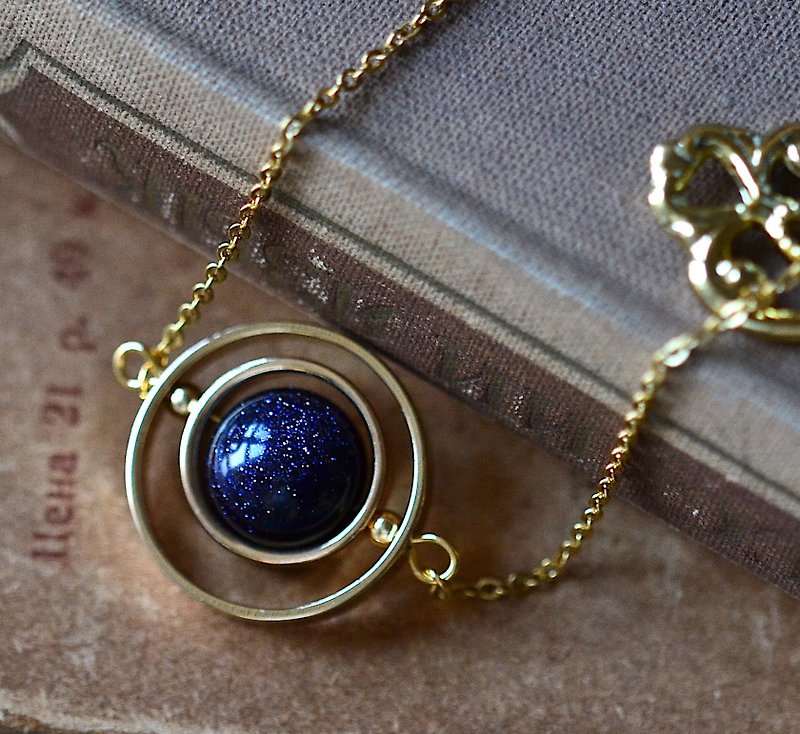 Spinning little planet goldstone crystal necklace - สร้อยคอ - คริสตัล สีน้ำเงิน