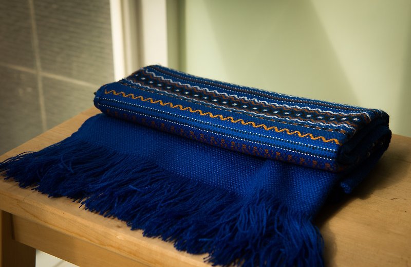 South America Indian Handmade Shawl Blue - ผ้าพันคอถัก - วัสดุอื่นๆ 