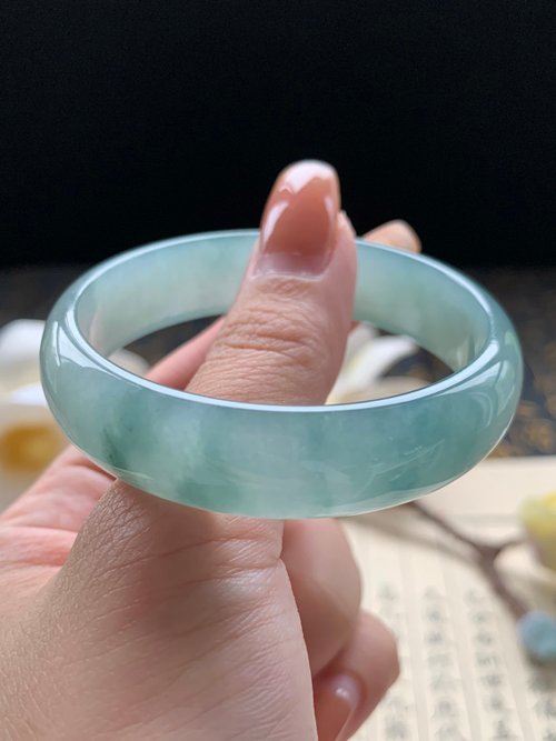 Good Morning Studio 冰種 天然翡翠 緬甸 A玉 玉鐲 • 冰種潮水綠翡翠福鐲